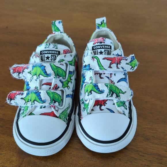 Converse Kids' Chuck Taylor All Star 2v Leather Low Top SneakerToddler 6 - Picture 3 of 5